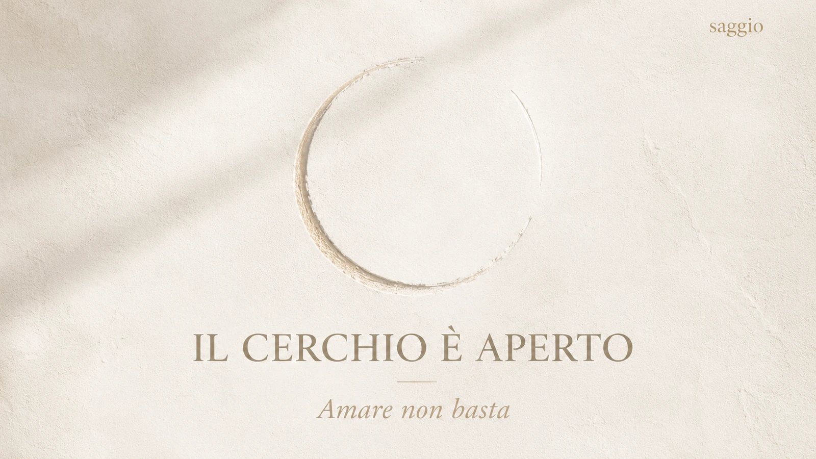 Copertina editoriale chiara del saggio Il cerchio è aperto di Alessandro Gentili